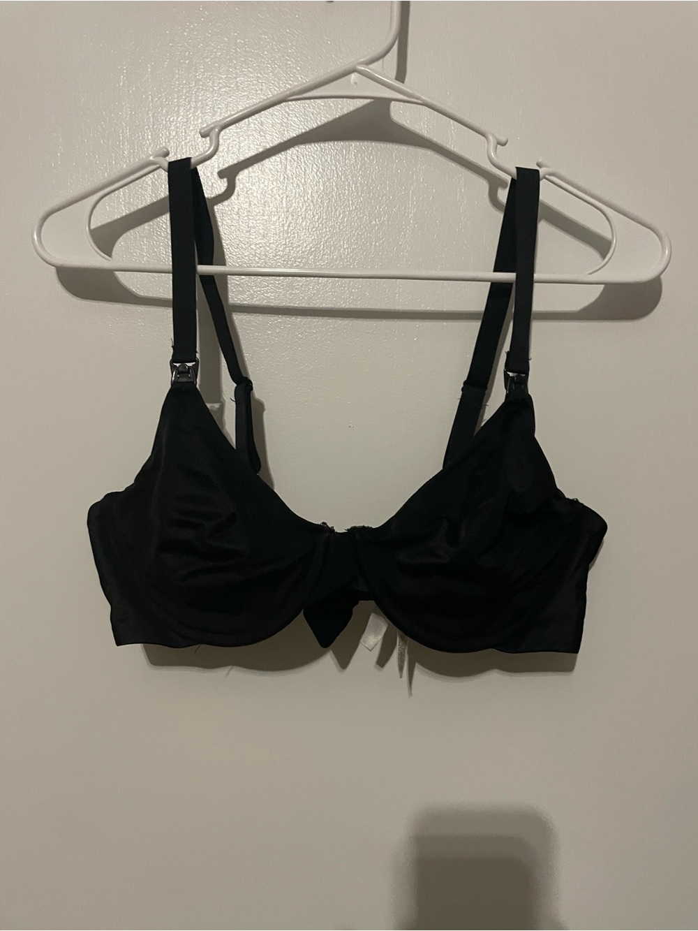 Gilligan & O'Malley Black Underwire Nursing Bra with Adjustable Straps.